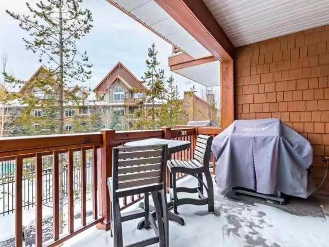 Sunny Tranquil Woods Turret In Falcon Crest Lodge 坎莫尔 外观 照片