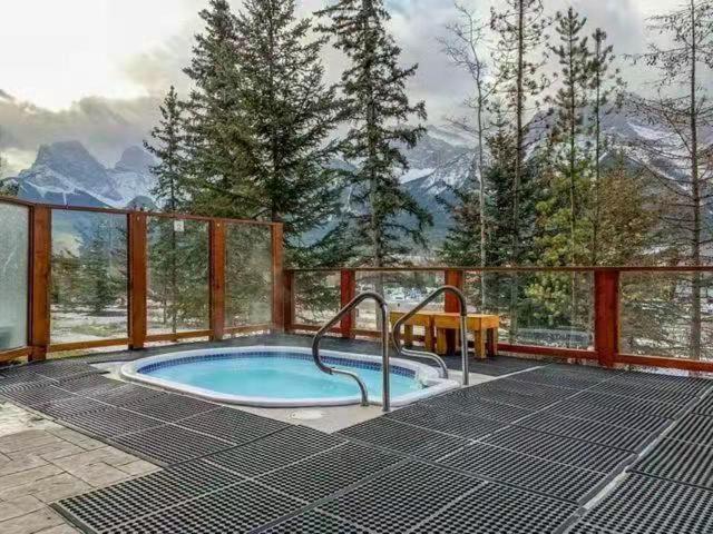 Sunny Tranquil Woods Turret In Falcon Crest Lodge 坎莫尔 外观 照片