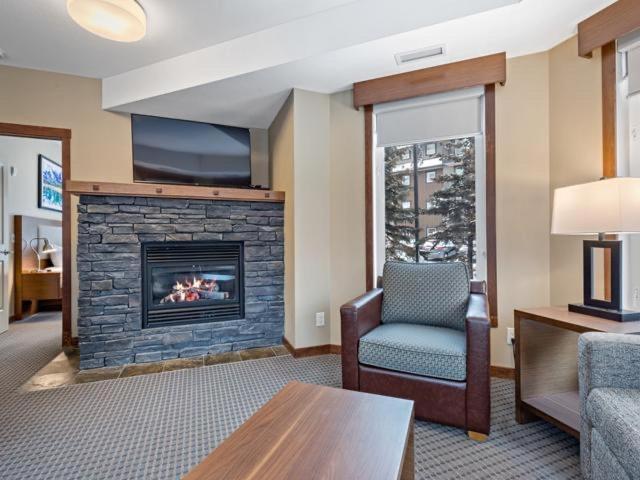Sunny Tranquil Woods Turret In Falcon Crest Lodge 坎莫尔 外观 照片